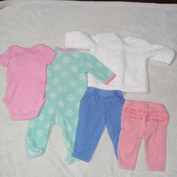 Carter's Baby Girl 3M Bundle - Picture 3 of 5